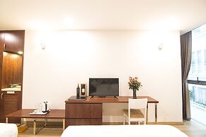 Canary Hotel & Apartment