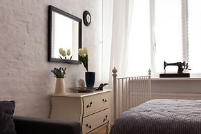 City of Rivers on Griboedova 33