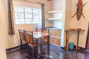 Okavango Lodge