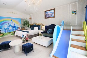 An Ti Li Ya Homestay