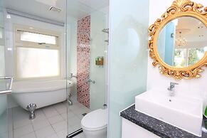 An Ti Li Ya Homestay