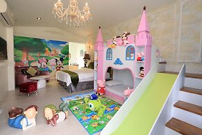 An Ti Li Ya Homestay