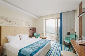 LAVICON Hotel Collection