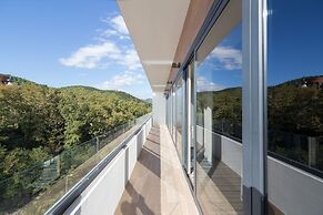 LAVICON Hotel Collection