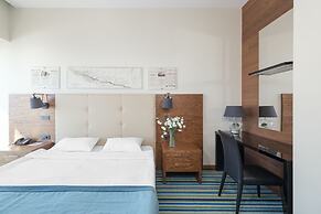 LAVICON Hotel Collection
