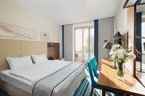 LAVICON Hotel Collection