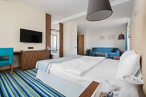 LAVICON Hotel Collection