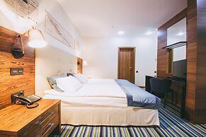 LAVICON Hotel Collection