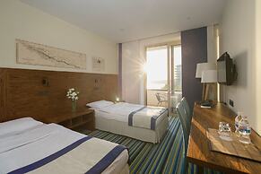 LAVICON Hotel Collection