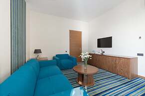 LAVICON Hotel Collection