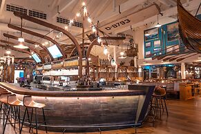 Europa-Park Freizeitpark & Erlebnis-Resort, Hotel Krønasår