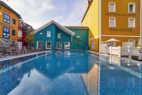 Europa-Park Freizeitpark & Erlebnis-Resort, Hotel Krønasår
