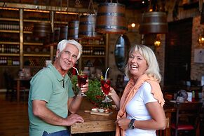 Europa-Park Freizeitpark & Erlebnis-Resort, Hotel Krønasår