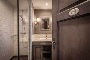 Europa-Park Freizeitpark & Erlebnis-Resort, Hotel Krønasår