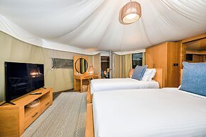 Kingfisher Retreat by Sharjah Collection