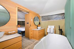 Kingfisher Retreat by Sharjah Collection