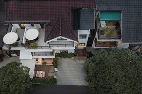 Hangzhou West Lake Yueshang Yunshe Boutique Homestay