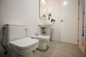 Holidays2Malaga Suites Apartments