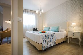 Holidays2Malaga Suites Apartments