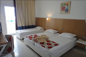 Palmyra Holiday Resort & Spa