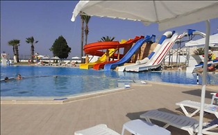 Palmyra Holiday Resort & Spa