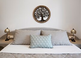 Amara Suites Santorini