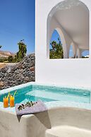 Amara Suites Santorini