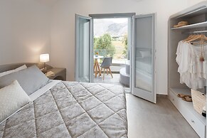 Amara Suites Santorini