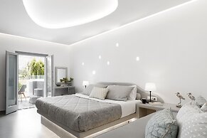 Amara Suites Santorini