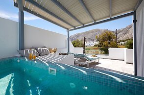 Amara Suites Santorini