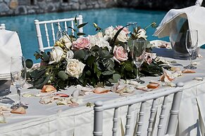 Amara Suites Santorini