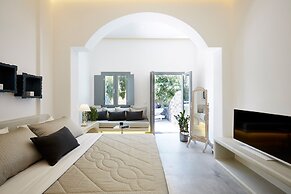 Amara Suites Santorini