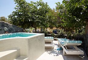 Amara Suites Santorini