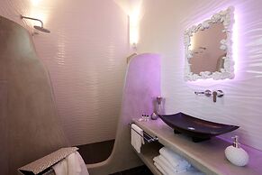 Amara Suites Santorini