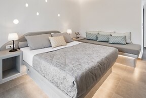 Amara Suites Santorini