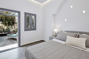 Amara Suites Santorini