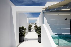 Amara Suites Santorini