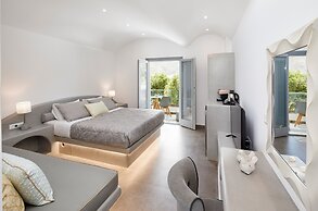 Amara Suites Santorini