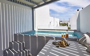 Amara Suites Santorini