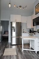 WOW Luxury Suites - Halifax Downtown