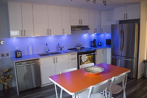 WOW Luxury Suites - Halifax Downtown