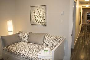 WOW Luxury Suites - Halifax Downtown