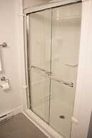 WOW Luxury Suites - Halifax Downtown