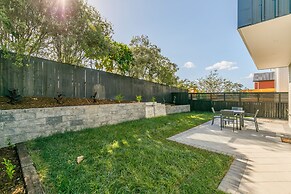 Hero Holiday House L12