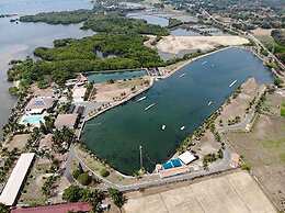 Lago de Oro Hotel & Wakepark