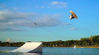 Lago de Oro Hotel & Wakepark