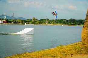 Lago de Oro Hotel & Wakepark