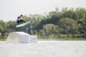 Lago de Oro Hotel & Wakepark