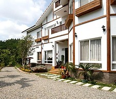 Nunu Haus Guest House