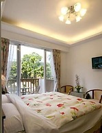 Nunu Haus Guest House